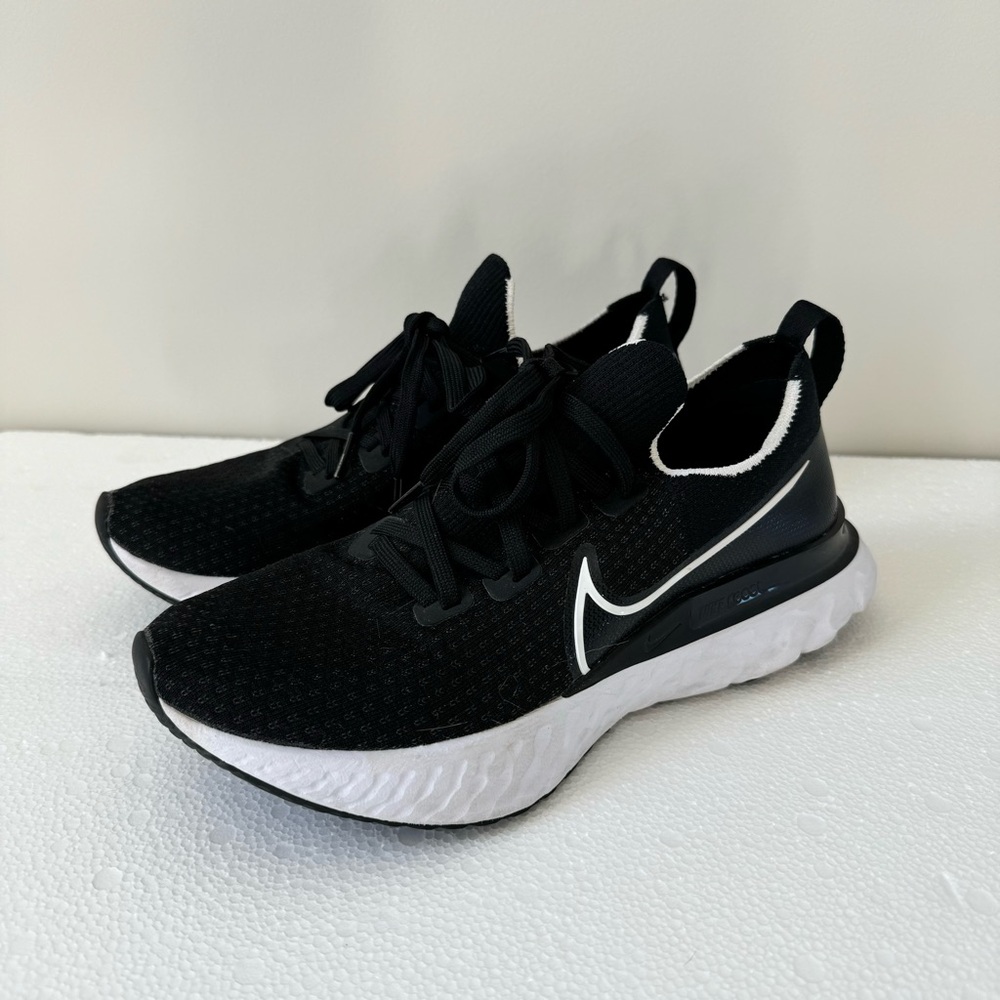Nike Epic React Flyknit 2 - image 1